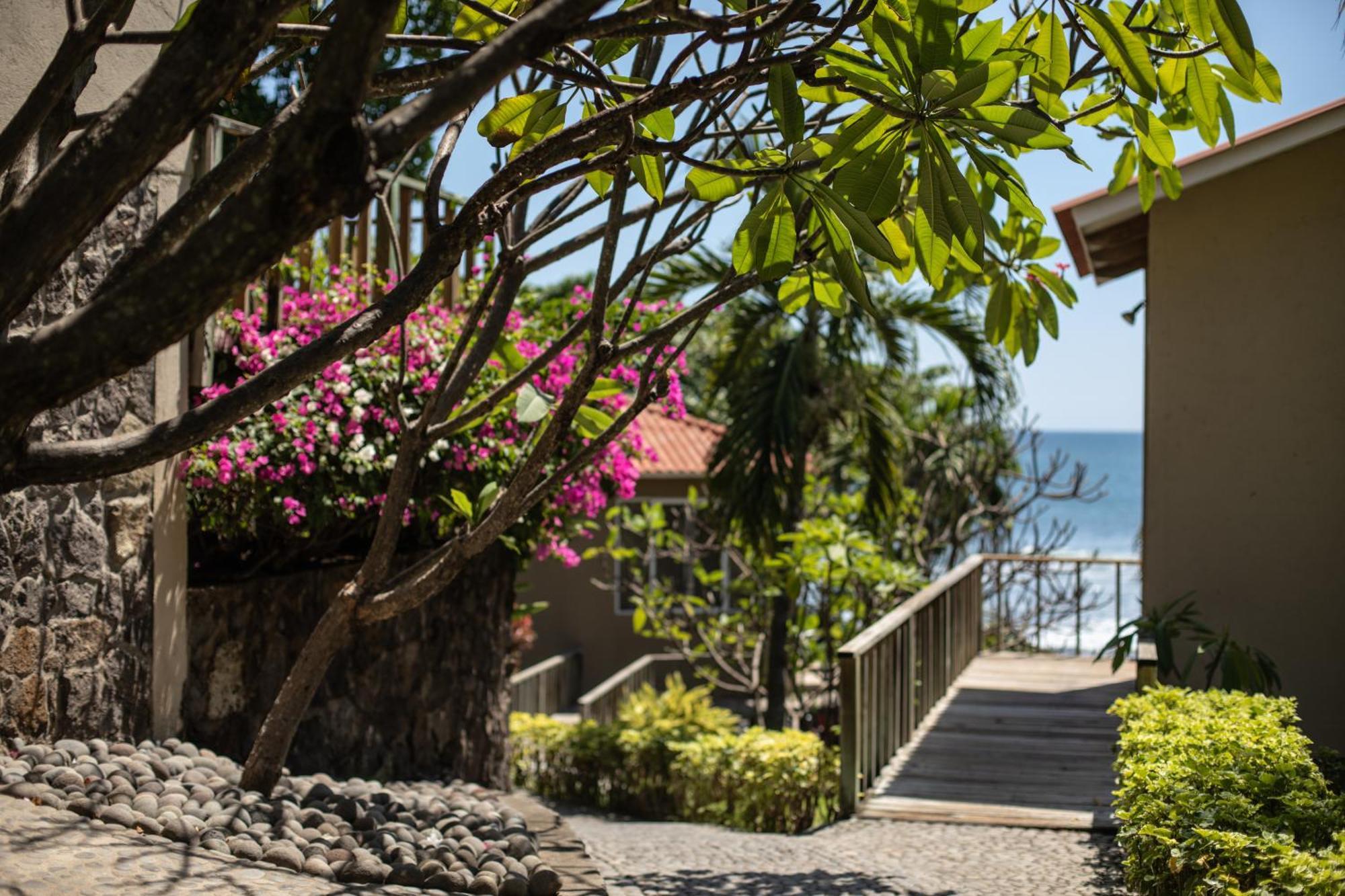 Casa De Mar Hotel And Villas ลาลิแบร์ตัด ภายนอก รูปภาพ